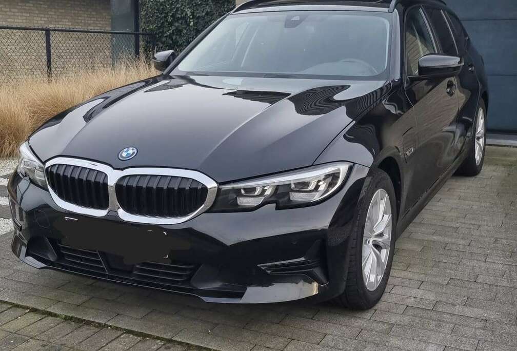 BMW e Touring | Pano dak |Getinte ramen| 150kW | 17\