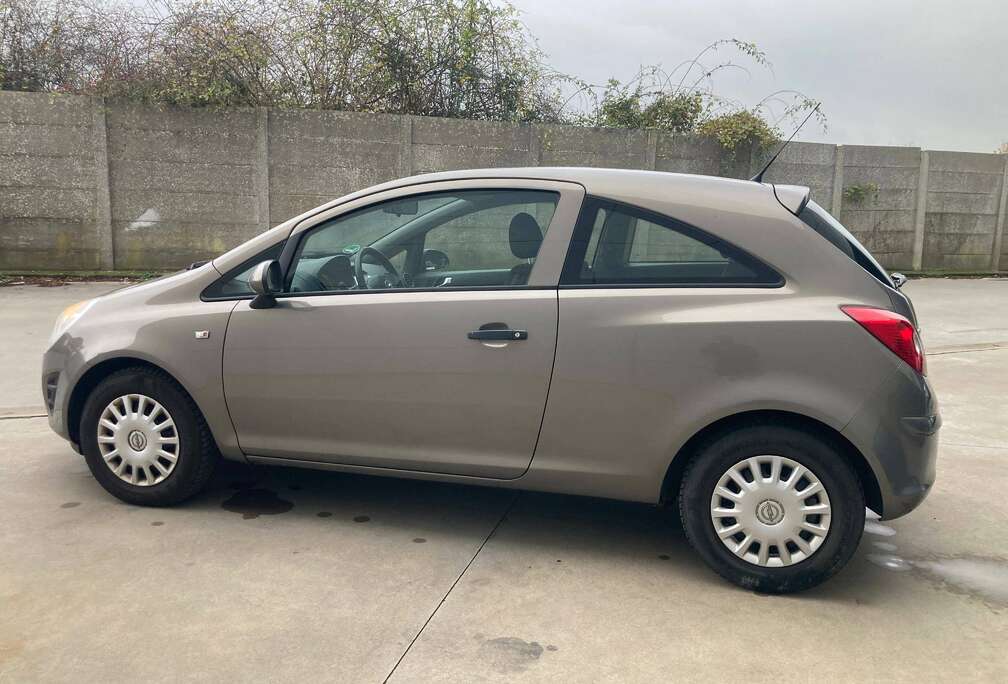 Opel 1.2 benzine 2013 met 122000km*EURO 5* garantie*airco*perfect*