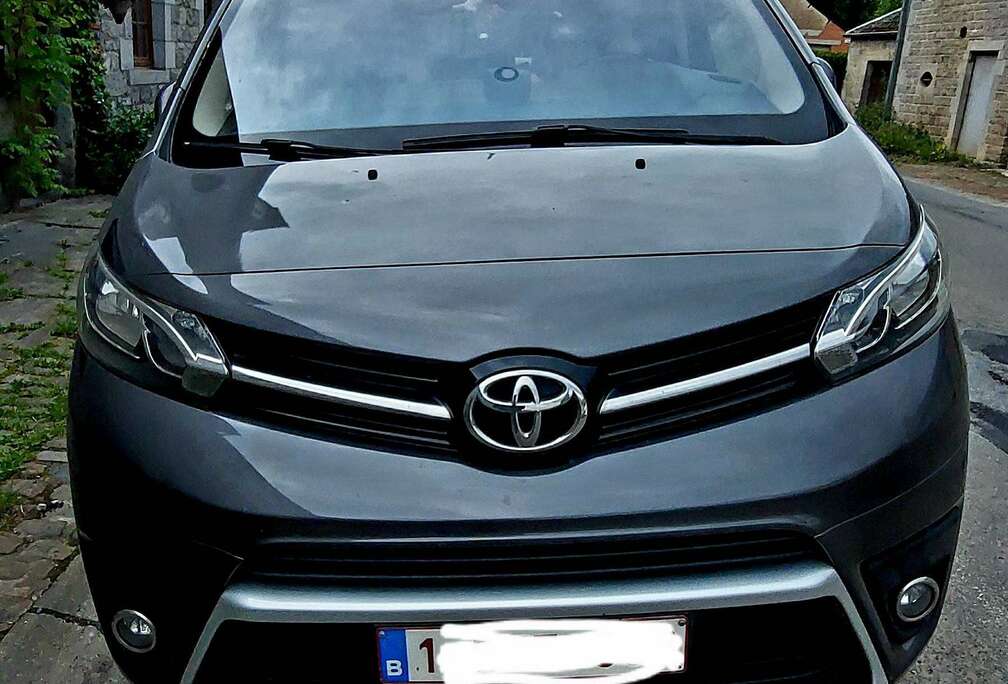 Toyota Verso 1,6 medium