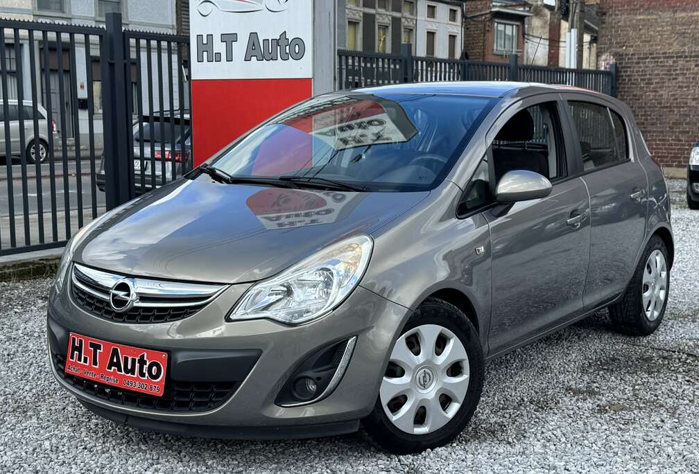 Opel 1.2i/EURO5/airco/5 Portes/pret  immatriculé