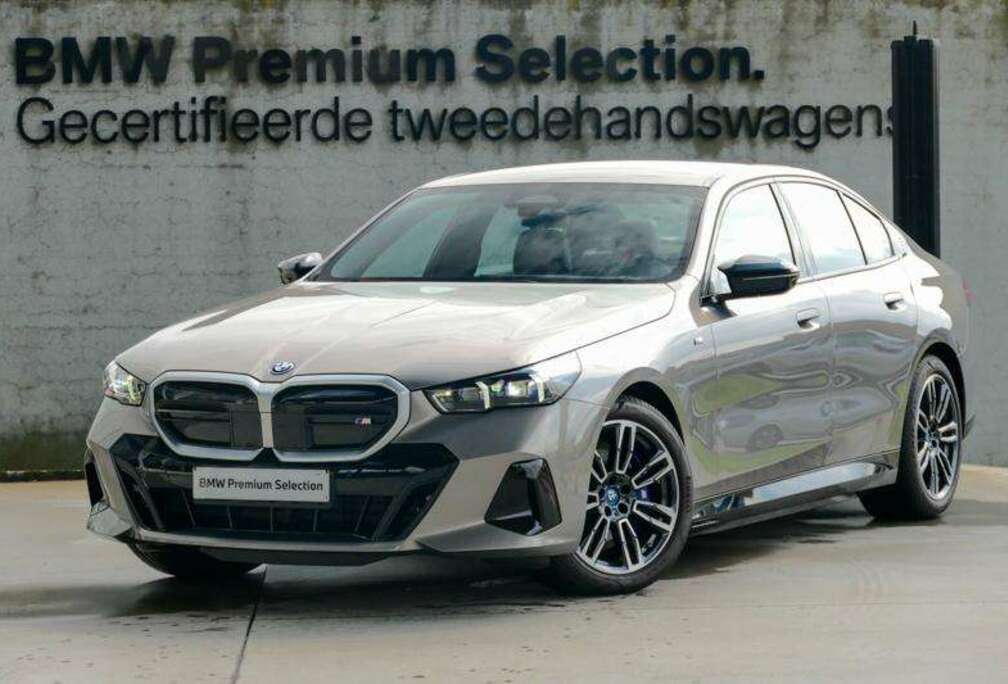 BMW M60 xDrive