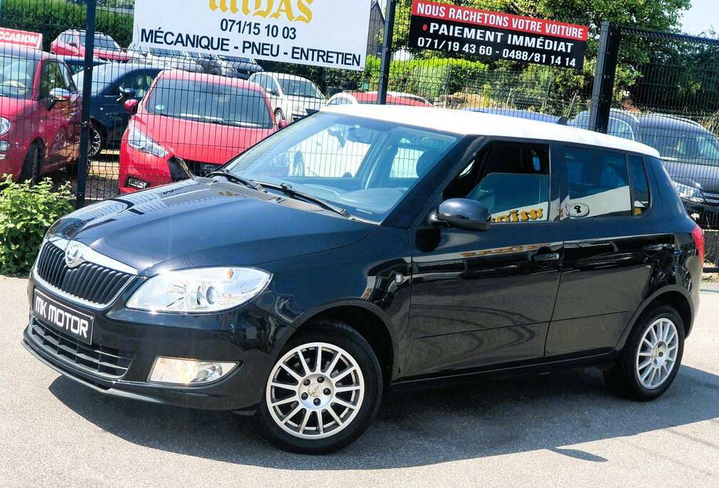 Skoda 1.6 TDi 90CV - CLIM - GPS - BLUETOOTH