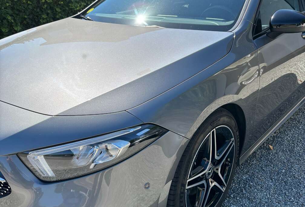 Mercedes-Benz A 180 d AMG Line