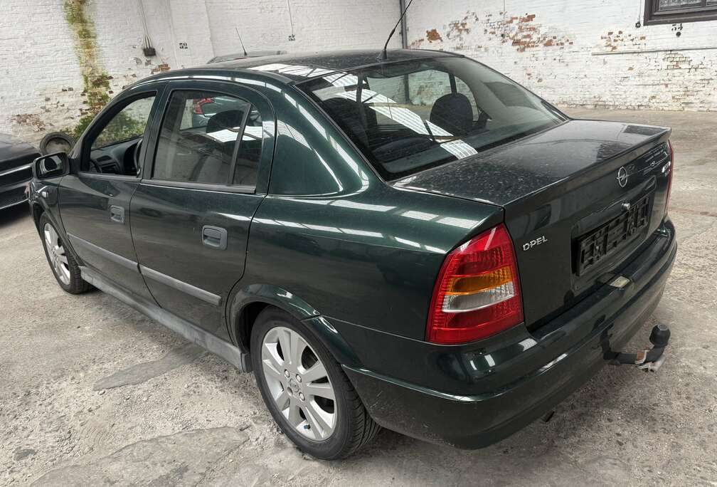 Opel 1.6i XEL GLS