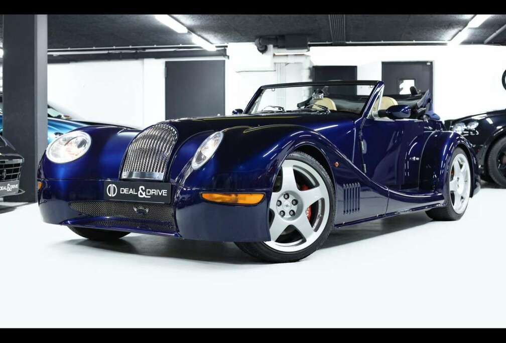 Morgan 4.4 V8 MANUALASTON MARTIN COLOUR MENDIP BLUE