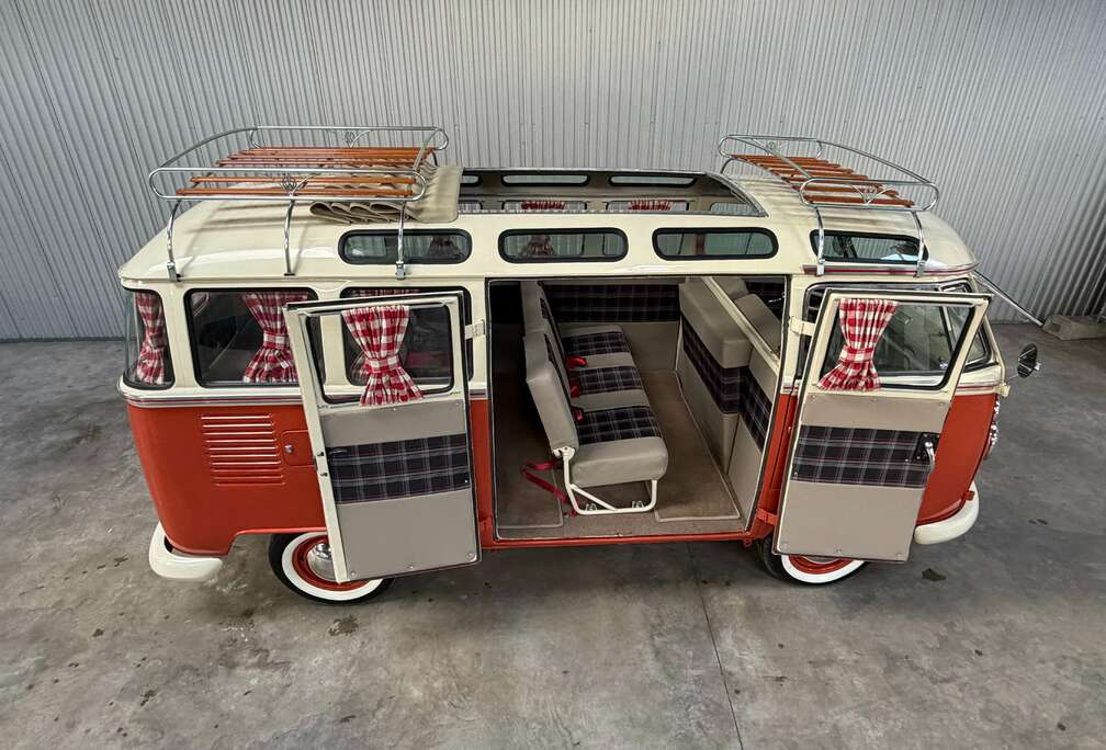 Volkswagen Kombi Samba Style 23 Window Safari Windows