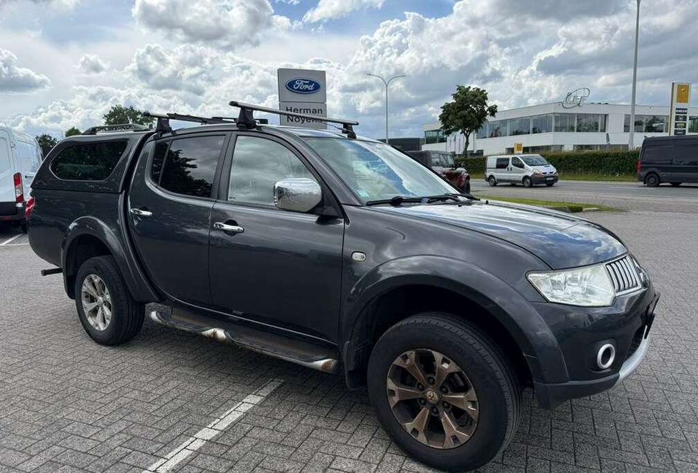 Mitsubishi Enkel voor professionele verkoop.