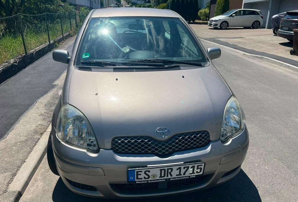 Toyota 65 VVT-i Linéa Luna MMT