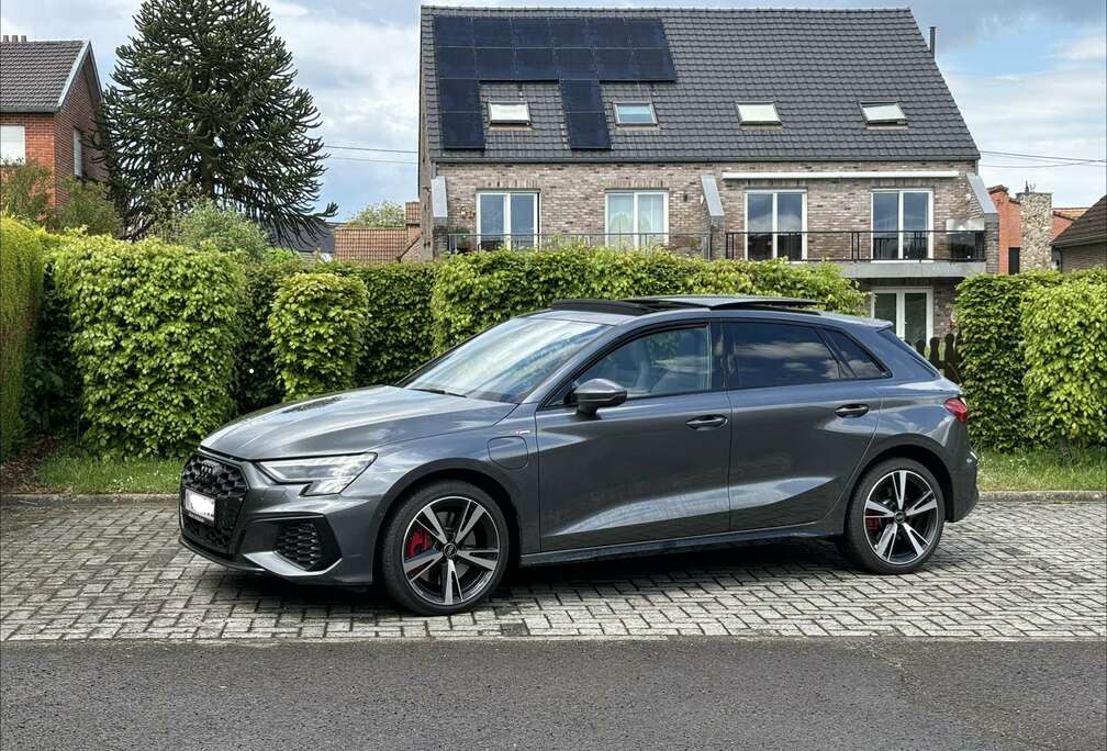 Audi Sportback PHEV 45 TFSI e Competition S tronic (180 kW)
