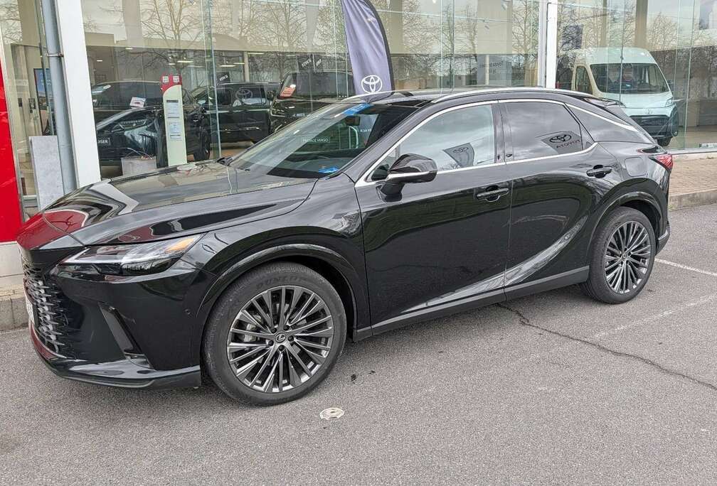 Lexus Privilège Line - toit ouvrant panoramique - PHEV