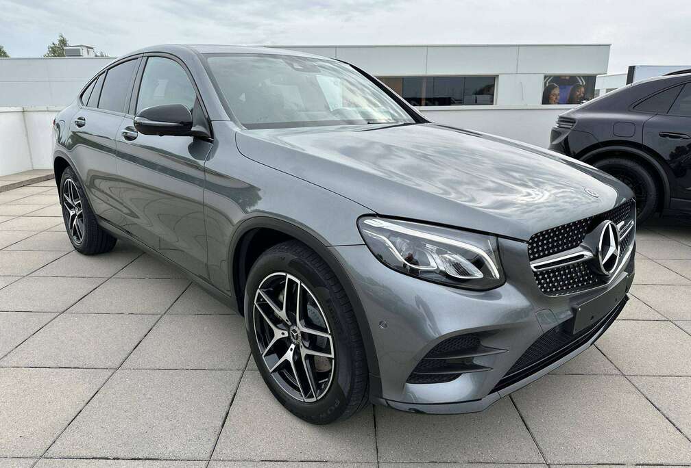 Mercedes-Benz D 4-Matic COUPE  AMG pakket Schuifdak Luchtvering 360 Night Full