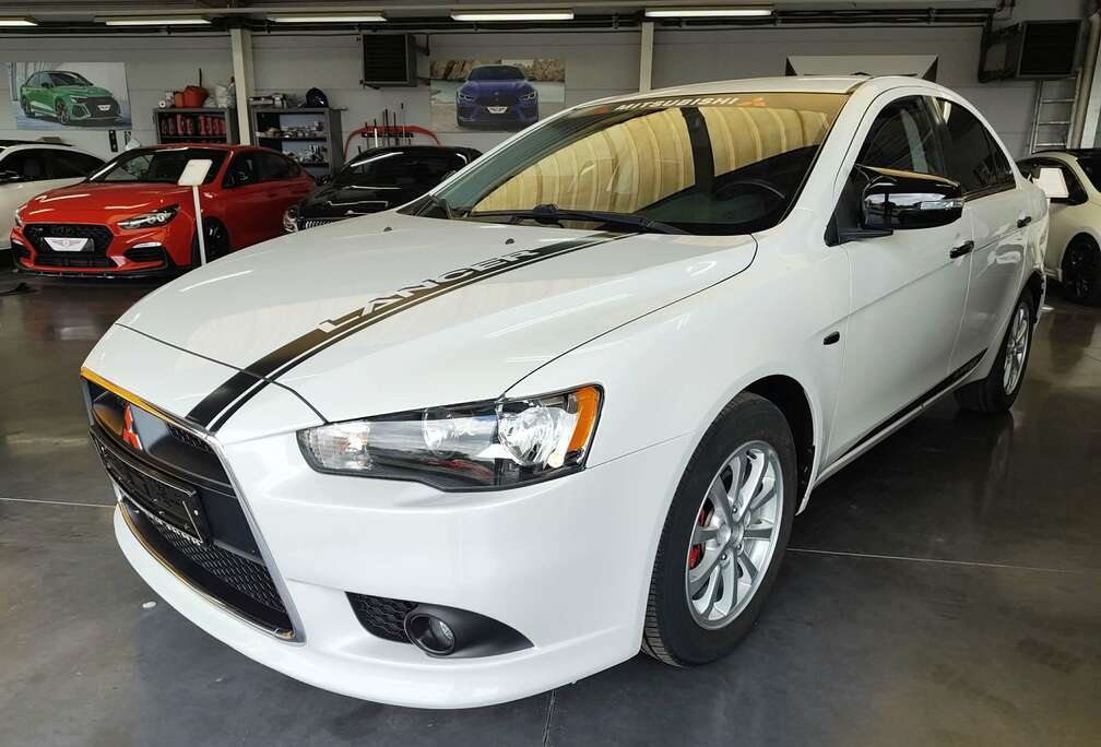 Mitsubishi 1.6i BERLINE *SPOILER*ECRAN*CLIM*