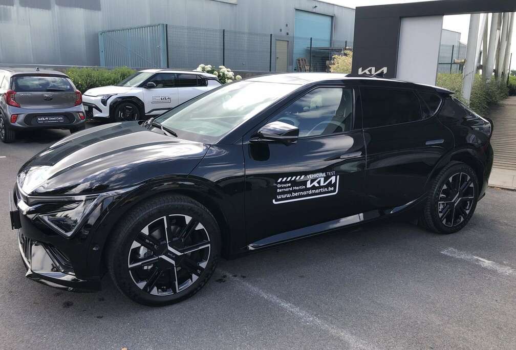 Kia GT- LINE 84.0 RWD