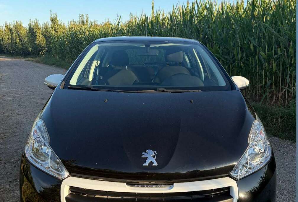 Peugeot 208 1.2i PureTech Like