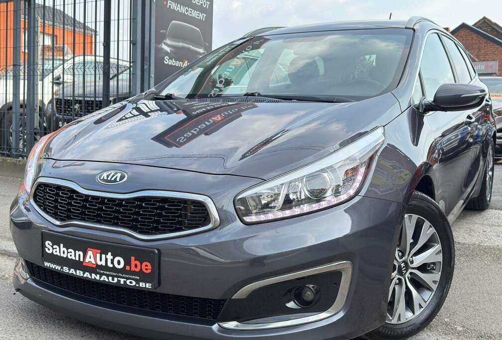 Kia Cee\'d SW 1.6 CRDi  NAVI  CAMERA  LED  GARANTI