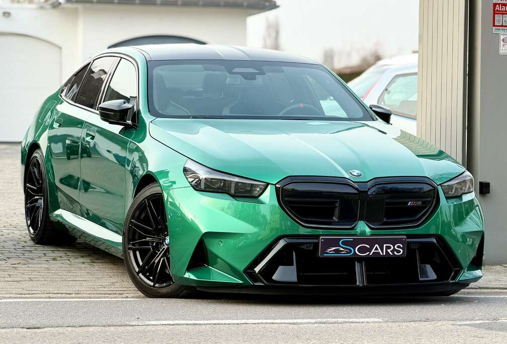 BMW 4.4i Hybride ** 12.000 km ** Btw wagen ** 727 pk