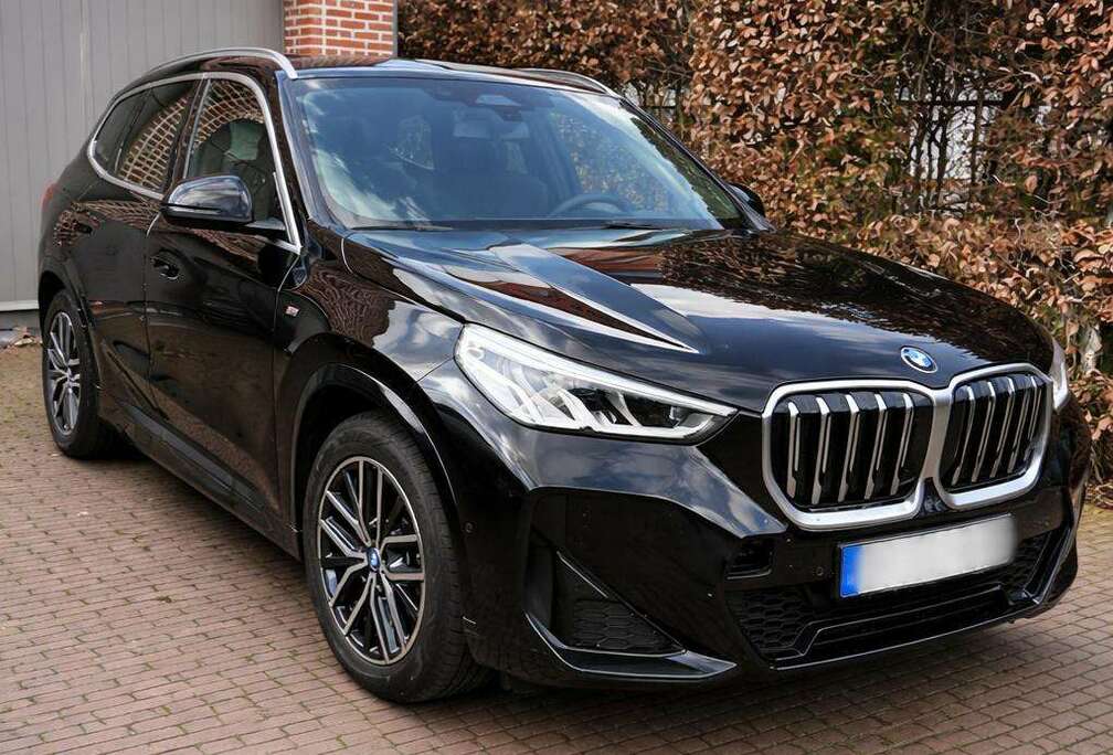 BMW iX1 66.5 kWh xDrive30