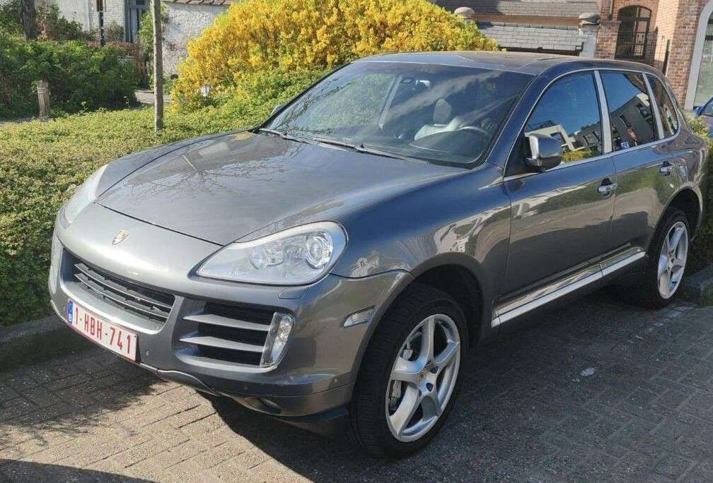 Porsche 4.8 V8 S Tiptronic A