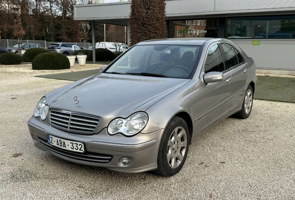 Mercedes-Benz C200 cdi Avangarde , Boite Auto , Face Lifte