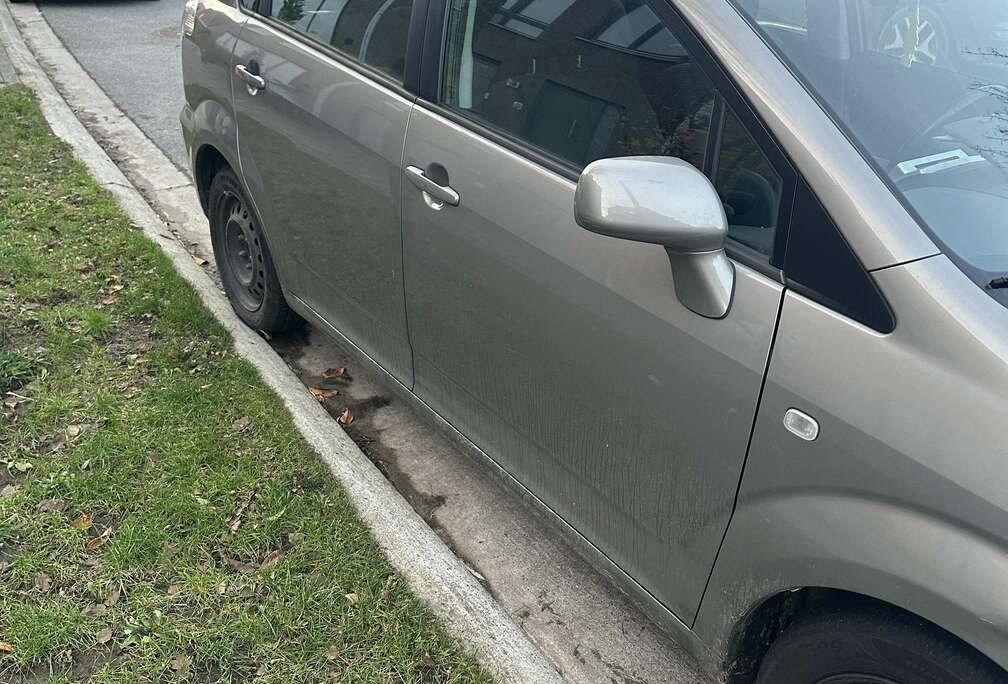 Toyota Export zo meenemen 1.8 benzine automaat 150000km 7