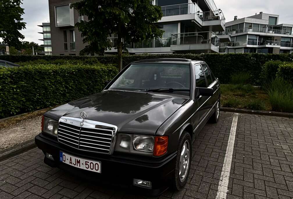 Mercedes-Benz E /EFI/ Automaat