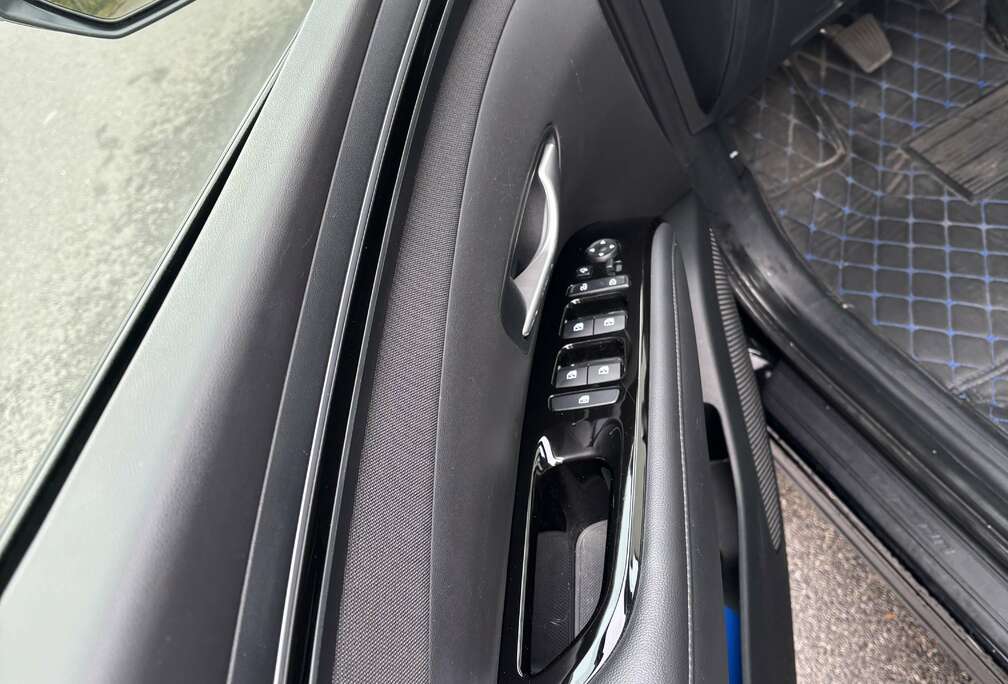 Hyundai PHEV 1.6 T-GDi 4WD Feel