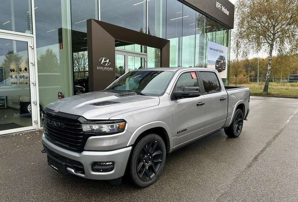 Laramie Night Edition Air/Sunroof/H&K