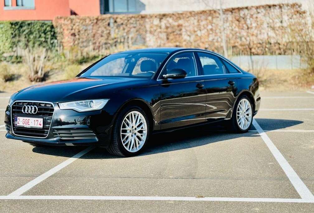 Audi 2.8i V6 FSI Boite Auto - FULL OPTION