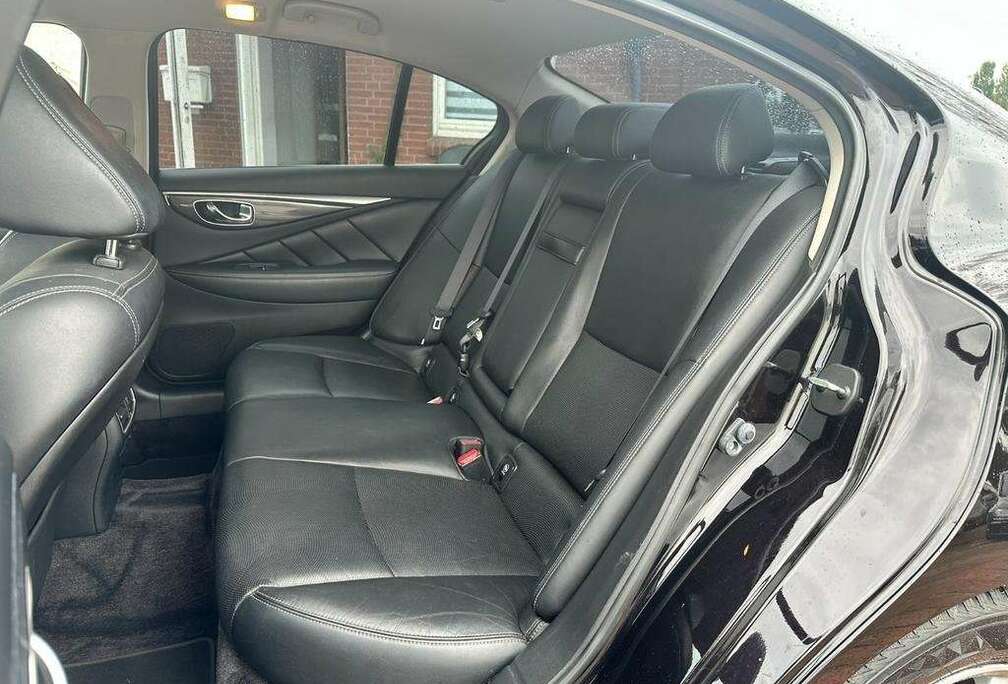 Infiniti Q50 2.2d Premium Tech