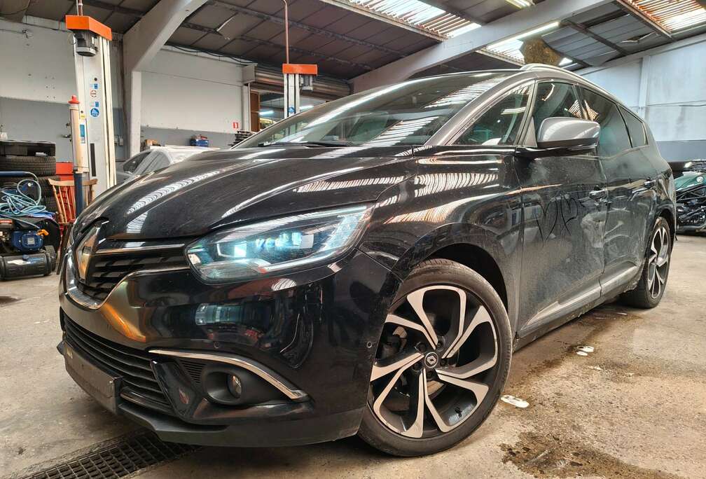 Renault 7 PLACES *EXPORT*MARCHAND*MOTEUR OK*BOITE OK*