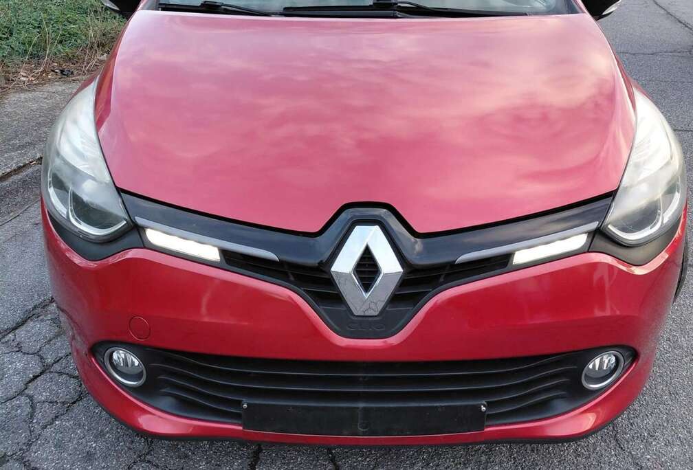 Renault TCe 898 cm3 clim gps euro5b f rose ctok