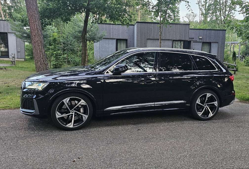 Audi 55 TFSi e Quattro S line