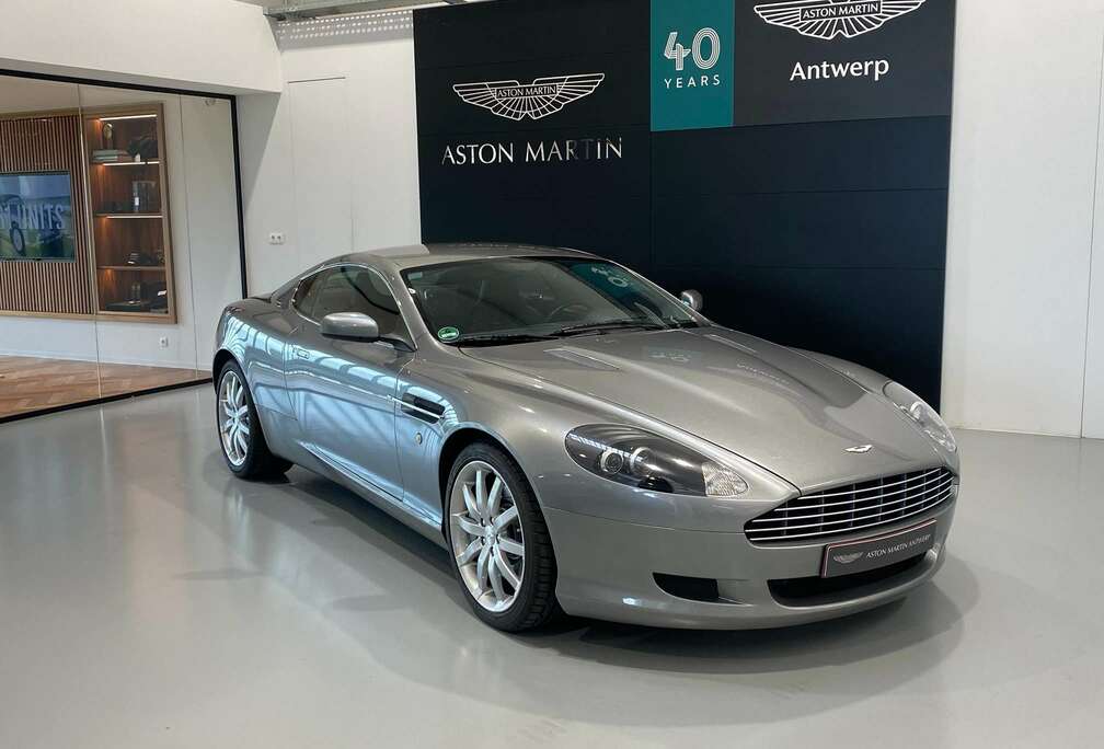 Aston Martin 5.9i V12 Touchtronic