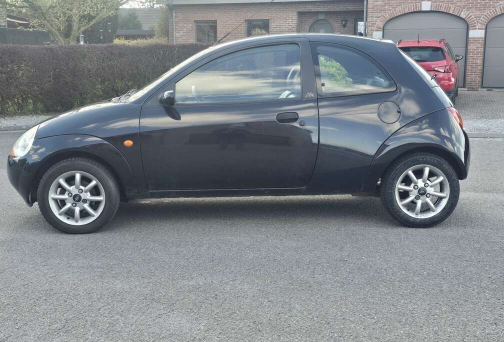 Ford Ka 1.3i Ambiente \'Pack Hedgren\' Intérieur Cuir et