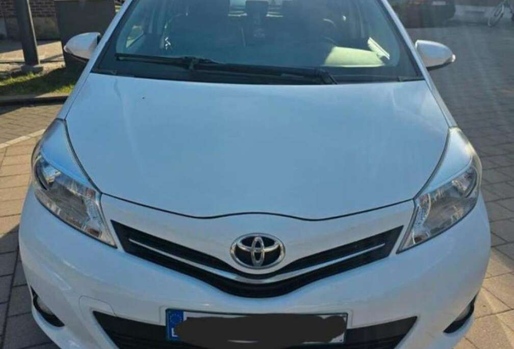 Toyota 1.0i VVT-i Edition 2013
