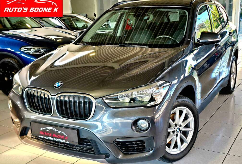 BMW X1 1.5i sDrive18 / Panoramisch dak / Navigatie / Garantie