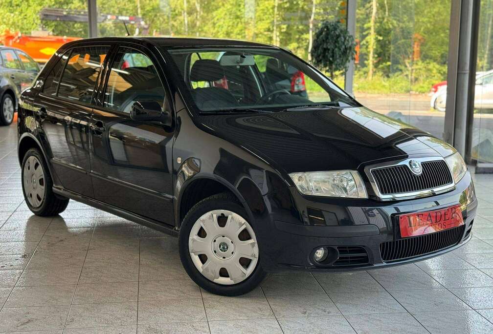 Skoda 1.2 ESSENCE 60CV - AIRCO- CAPTEUR