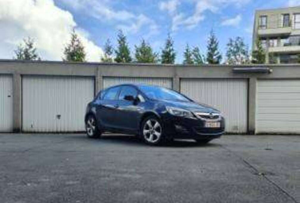 Opel Astra 1.4i Essentia