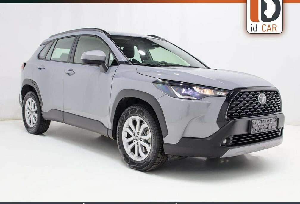 Toyota 1.8 HYBRID DYNAMIC LED CARPLAY ACC CAMERA JA17