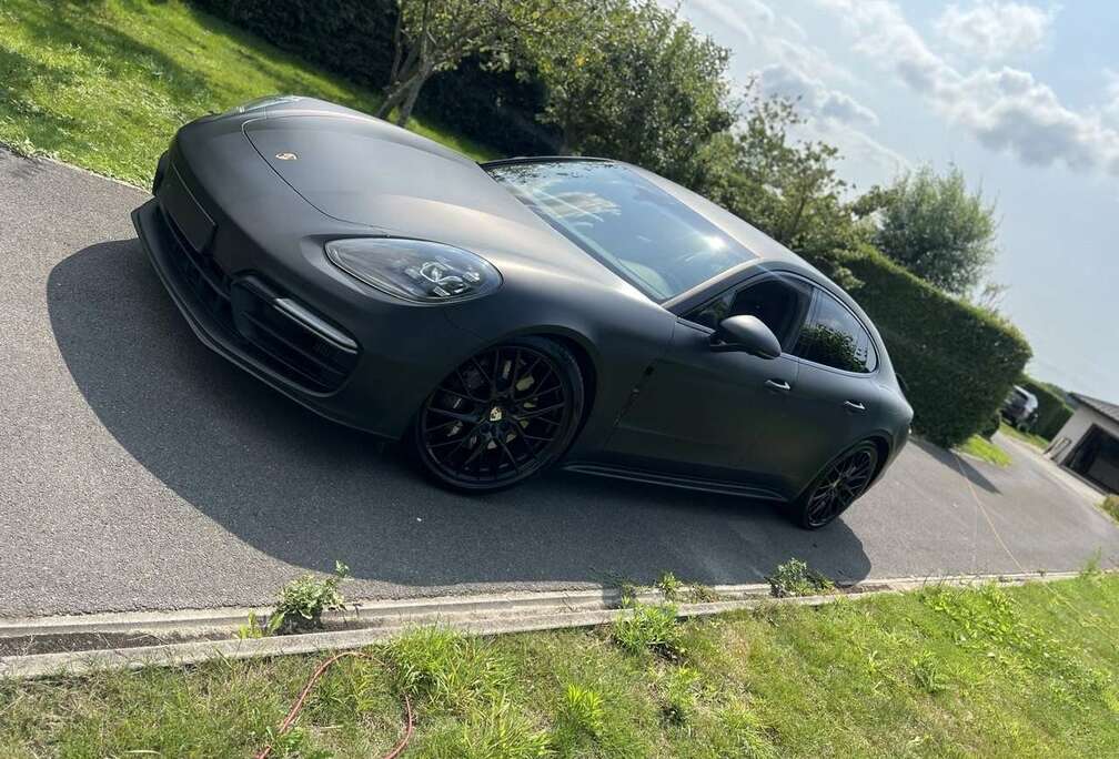 Porsche 4 E-Hybrid/business line/VASTE PRIJS0477048163