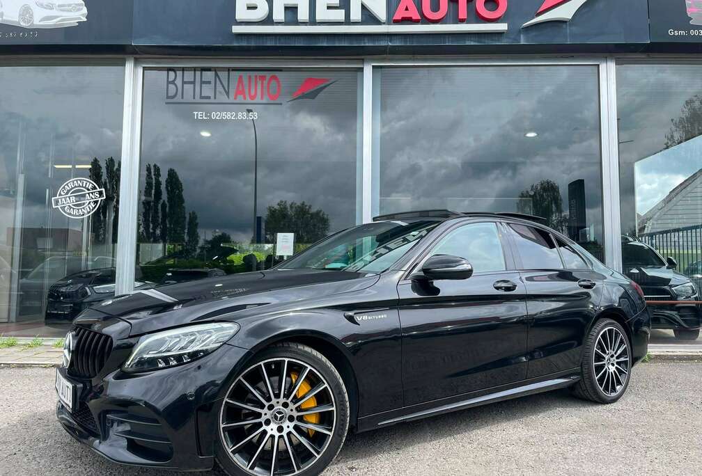 Mercedes-Benz KIT C63S/TOIT PANO/ECLAIRAGE AMBIANCE/CAMERA/CUIR/GARANTIE 12 MOIS