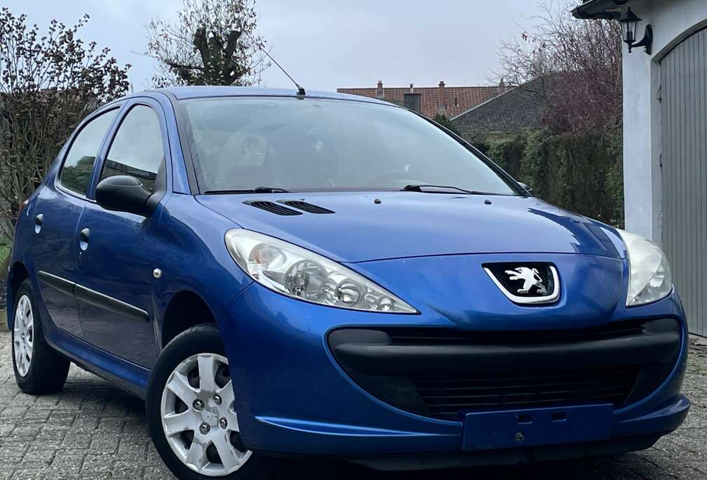 Peugeot 1.2 Essence/ Prête à immatriculer/ Euro5