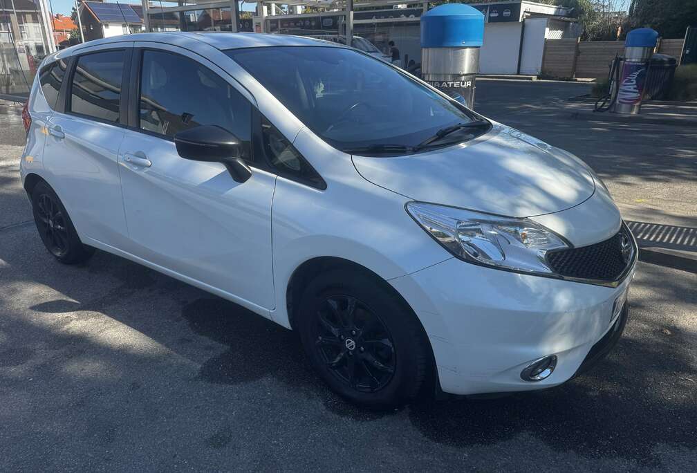 Nissan Acenta