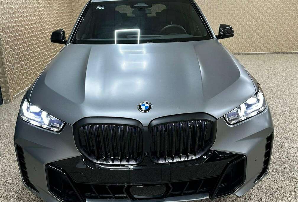 BMW (EXPORT OUT EU ONLY) xDrive40i - MY26 - CARBON