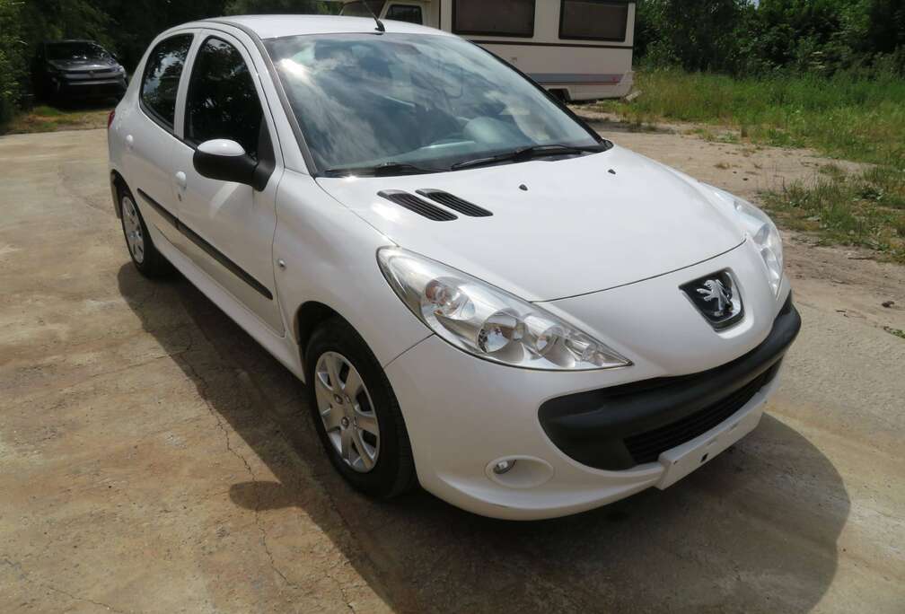Peugeot 206+