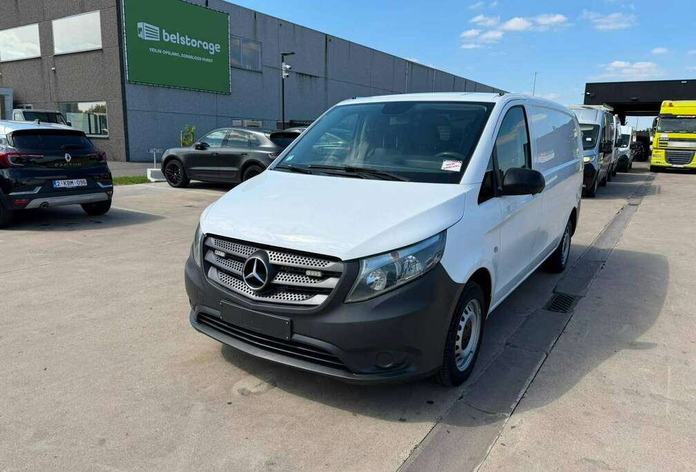 Mercedes-Benz 111cdi (Stock ID 19380)