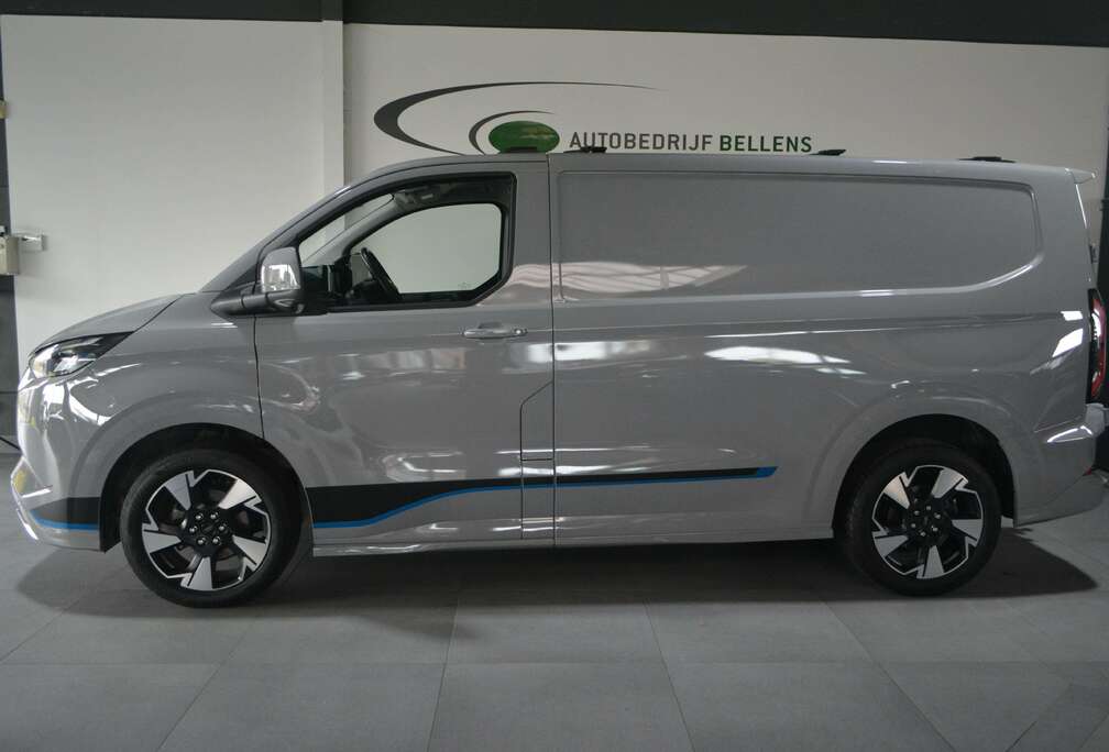 Ford 2.5 L BENS.-ELECTR. HYBR. / NAVI + 360 CAM./ APPLE CAR-PLAY
