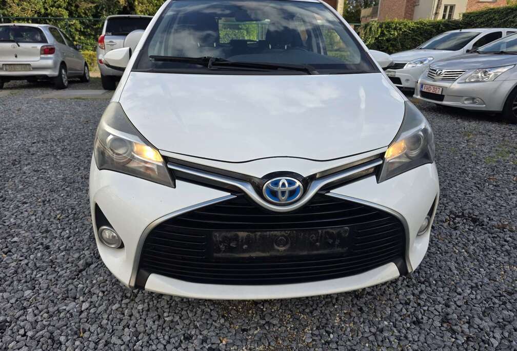 Toyota Yaris Hybrid 1.5i VVT-i Dynamic E-CVT