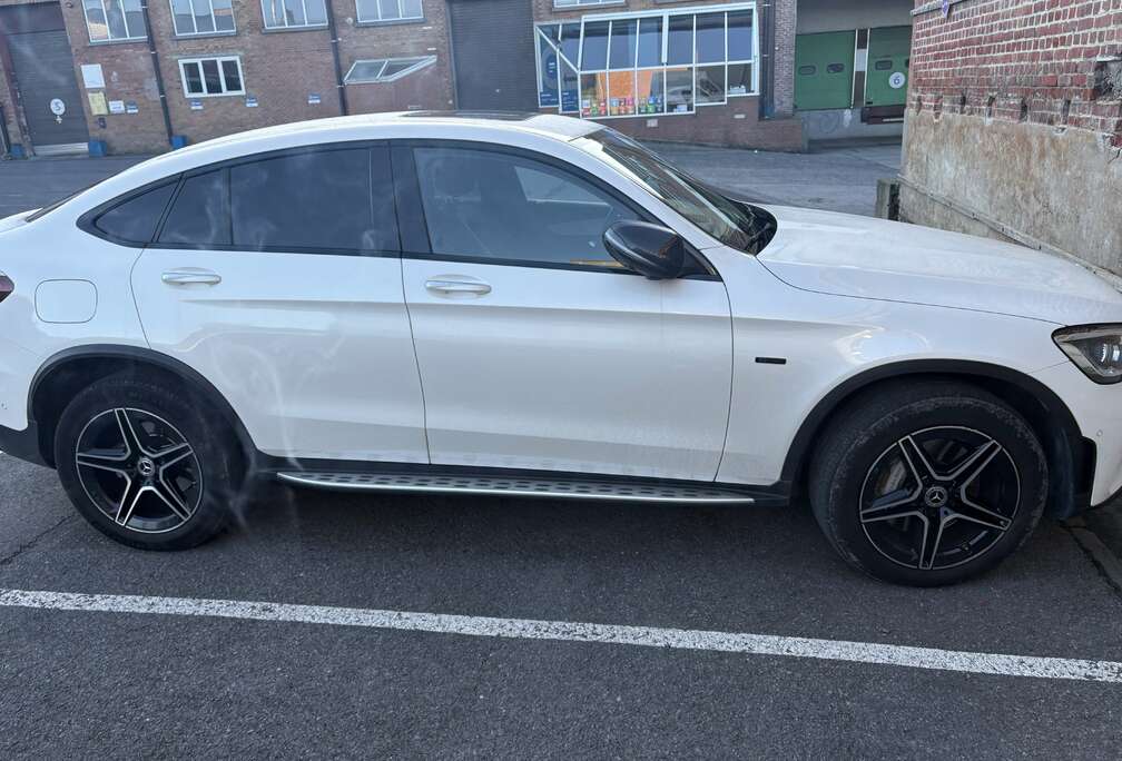 Mercedes-Benz 300 de 4matic