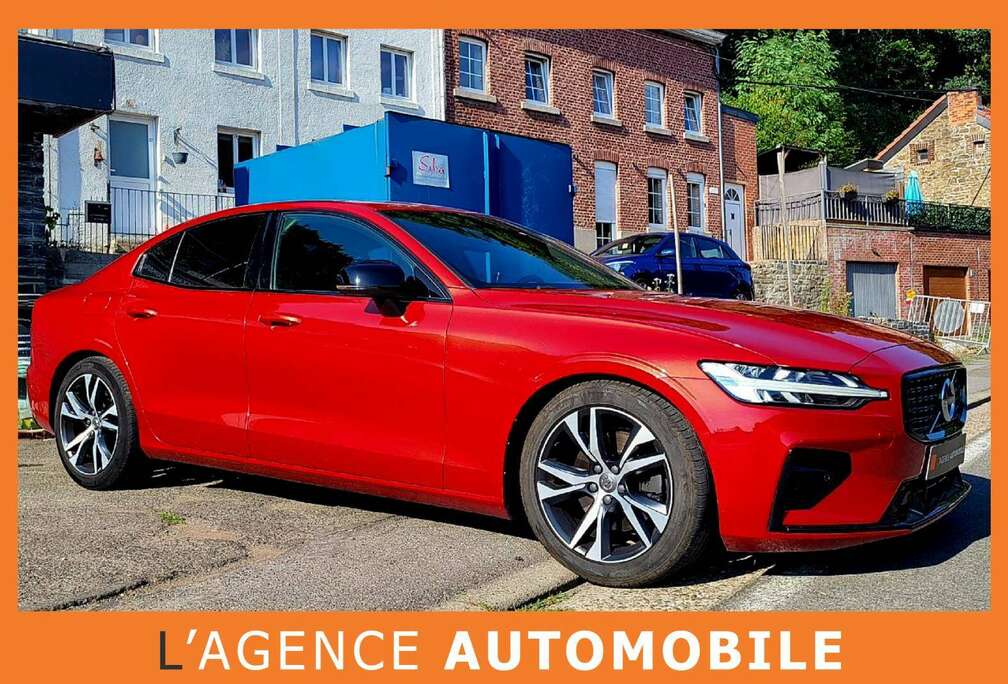 Volvo 2.0 B3 MHEV R-Design Geartronic -HARMAN&KARDON -MEMORY/HEATED SEATS -CAMERA -ACC -ELECTRIC TOW HITCH -18\